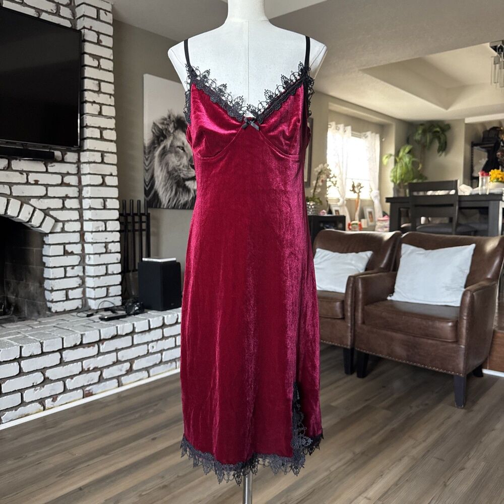 Red Velvet Slip Dress S Black Lace Trim Slit Y2K Whimsigoth Fairy Grunge velvet